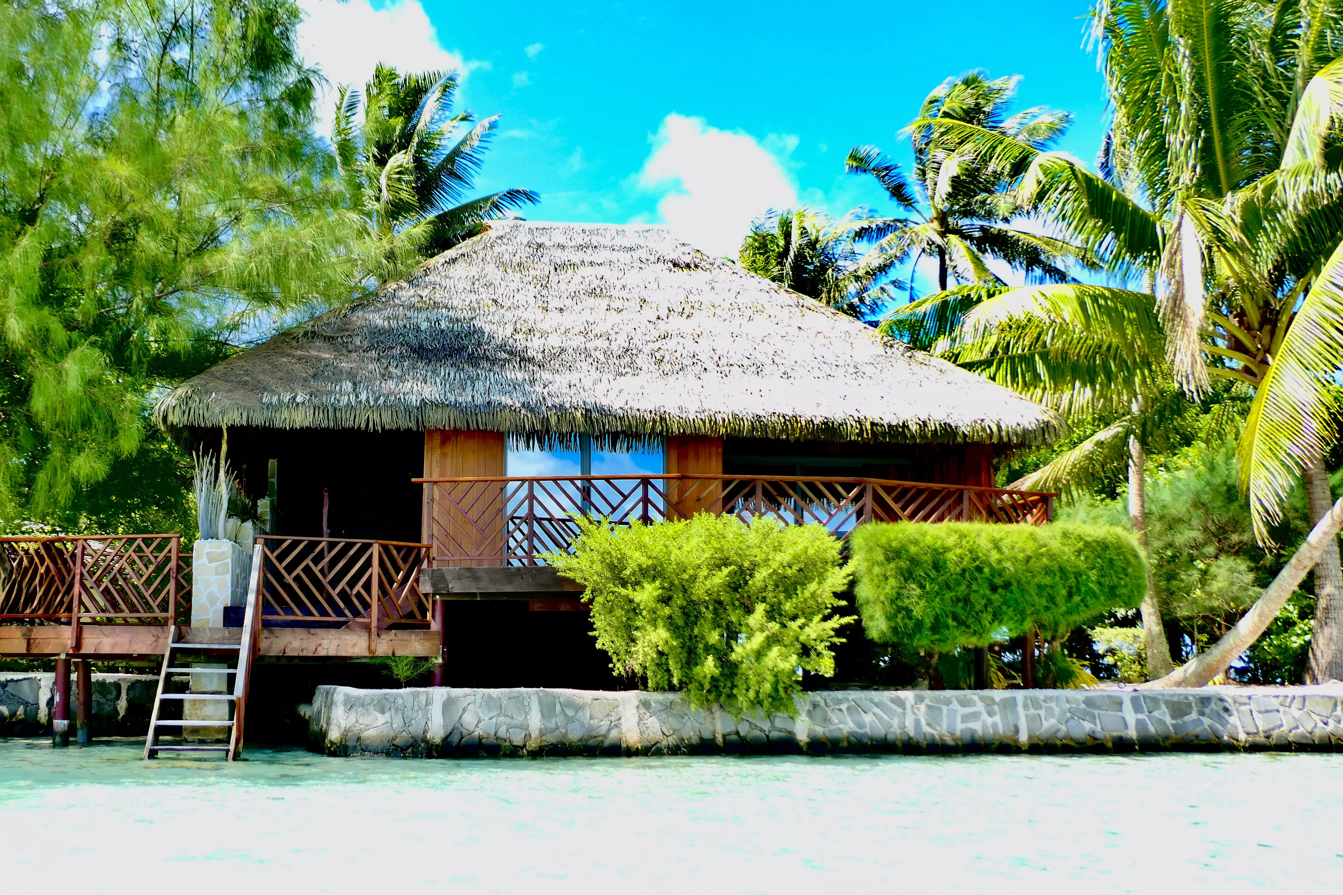 Luxury room at Hotel EDEN Taha'a private island